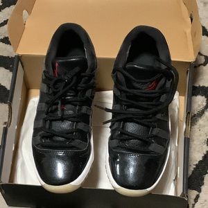 Kid’s Jordan 11 low